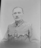 cca 1930-1955 Eger, műtermi felvételek katonákról, a Fotó-Gráf műterem hagyatékából 20 db vintage üv...