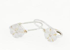 Ezüst(Ag) árvácska mintás fülbevalópár, jelzett, 1,6×0,7 cm, nettó: 1,3 g