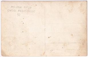 Újmoldova, Neumoldowa, Bosneag, Moldova Noua; Sfatul negustoresc / étterem kertje vendégekkel és pin...