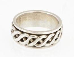 Ezüst(Ag) köves, áttört gyűrű, jelzett, méret: 60, bruttó: 2 g