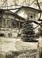 Beszélő tájak. Szerk.: Hatvany Lajos. Gink Károly Balázs Béla-díjas fotóművész fekete-fehér fotóival...