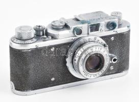 Zorkij fényképezőgép, , Industar-22 1:3,5 f=50 mm objektívvel, eredeti, sérült bőr tokjában, tisztít...