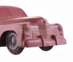 cca 1950 Lendkerekes bakelit karosszériájú Pobeda játékautó, BHG Hungary gyártmány, 2 repedéssel, ne...