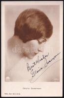 Gloria Swanson (1899-1983) Golden Globe-díjas amerikai színésznő dedikációja egy őt ábrázoló képeslapon, 14x9 cm