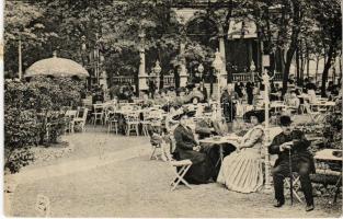 1913 Budapest I. Forgó Károly Várkerti kioszkja, kert vendégekkel és pincérekkel (EB)