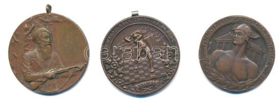 ~1930-1940. 3db klf díjérem, közte "Szakmaközi Sakk Csapatbajnokság" bronz díjérem (38mm) T:VF ph.