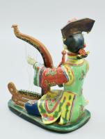 Hátfázó nő, régi kínai porcelán szobor, húrjai sérültek, a porcelán rész hibátlan. Masszába pecsétel...