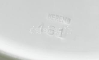 Herendi lovasfogat mintás dísztál, aranyozott peremrésszel, kézzel festett jelenettel. Masszába nyom...