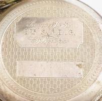 Ezüst(Ag) zsebóra, sérült számlap, jelzett, működőképes állapotban, d: 4,5 cm, bruttó: 74,6 g