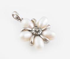 Ezüst(Ag) virág alakú medál, jelzett, d: 3 cm, bruttó: 4,3 g