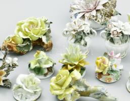 Hatalmas 21 darabos porcelán virág gyűjtemény, zömmel jelzetlenek, kopások előfordulnak jellegükből ...