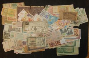 Jó hagyaték tétel, egész világ 1790-es évektől napjainkig, összesen 633db, ebből Német Birodalom 377db!, modern érdekes világ (106db I-es tartásban), régi Kína és jobbak T:I (sok),II,III,IV (kevés)