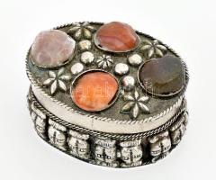 Gyógyszeres doboz, fém, féldrágakövekkel 4,5 cm