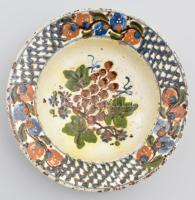 Erdély, XIX. század vége, antik népi mázas kerámia tányér, kopásokkal, jelzés nélkül, d: 18,5 cm