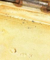 Ezüst (Ag) cigarettatárca, jelzett, 118,4 g, 9x8 cm. Belül nemesi címerekkel, vésett ajándékozási fe...