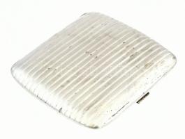 Ezüst (Ag) cigarettatárca, jelzett, belül monogrammal, 100,5 g, 8,5x7,5 cm