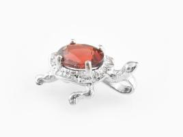 Ezüst(Ag) teknősös medál, jelzett, h: 1,8 cm, bruttó: 1,8 g