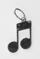 Ezüst(Ag) hangjegy medál, jelzett, h: 1,5 cm, nettó: 0,7 g