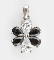 Ezüst(Ag) fekete-fehér köves medál, jelzett, h: 2 cm, bruttó: 3,3 g