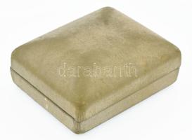 Ezüst (Ag) karkötő gránát kövekkel, áttört, jelzett 27 g Dobozzal