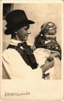 1931 Érsekújvár, Nové Zámky; felvidéki népviselet, folklór / Upper Hungarian (Slovak) folklore. photo (EK)