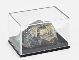 Pirit kristály, tartóban, Olaszország, h: 5 cm