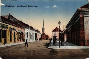 Érsekújvár, Nové Zámky; Batthyány Lajos utca, üzletek. Vasúti levelezőlapárusítás 242. / street view, shops (EM)