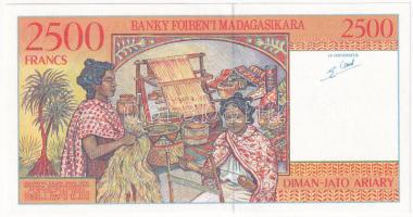 Madagaszkár 1998. 2500Fr T:UNC
Madagascar 1998. 2500 Francs C:UNC