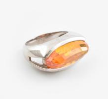 Ezüst(Ag) gyűrű narancssárga kővel, jelzett, méret: 50, bruttó: 7,6 g