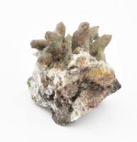 Calcit és aragonit kristálycsoport, 8x7x7 cm