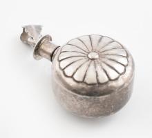 Ezüst(Ag) parfümtartó medál, jelzett, h: cm, bruttó: 8,2 g