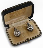 Arany (Au) 14 K fülbevalópár 0,25 és 0,1 ct gyémántokkal, jelzés nélkül, h: 2 cm, bruttó: 6 g