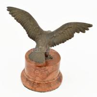 Turul szobor, bronz, márvány talapzaton, jelzés nélkül, hibátlan, m: 12,5 cm
