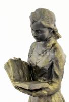 Olcsai Kiss Zoltán (1895-1981): Olvasó lány. Brozírozott műgyanta, jelzett, fa talapzaton, 36 cm