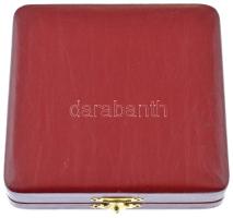 Csíkszentmihályi Róbert (1940-2021) 1973. "Eötvös Loránd-díj" bronz díjérem, eredeti tokba...