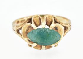 Arany (Au) 14k gyűrű gyökérsmaragddal, jelzett, méret: 53, bruttó: 2,96 g