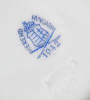 Nagyvárad Herendi porcelán kínáló és tálka Nagyvárad címerével. Kézzel festett, jelzett, minimális k...