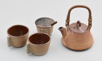 4 darabos kerámia teázó készlet, szép állapotban, d: 13 cm alatt