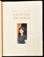 Lévai Anikó: A konyhaablakból. Bp., 2007, Jokerex. Gazdag képanyaggal illusztrált. Izgalmas receptek...