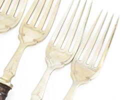 6 személyes ezüst nyelű halas késlet (Ag) kés és villa kb nettó 180 g
