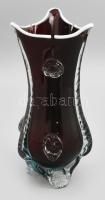 Retro bíborüveg iparművész váza, jelzés nélkül, minimális kopottsággal, m: 28,5 cm