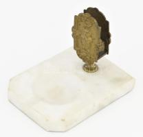 Antik tömör bronz gyufatartó-kétoldalán részletgazdag fülesbagoly szépen megmunkált fehér márvány hamúzón,korának megf.szép állapotban 14x11 cm