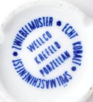 10 darab klf hagymamintás porcelán, vegyes méretben, közte jelzettek, szép állapotban
