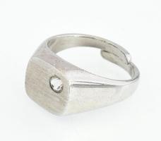 Ezüst (Ag) gyűrű, jelzett, méret: 54, bruttó: 4,1 g