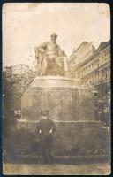 cca 1930 Bp., kisfiú Jókai Mór szobra előtt az Andrássy úton (Jókai tér), fotólap, 14x9 cm