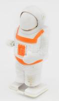 Űrhajós Valking Astronaut Vintage Űrhajós-asztronauta, felhúzható lépegető figura, NO3888 jelzéssel, működik! Sisak vedő lecsukható, korának megf.kis kopásokkal szép állapotban