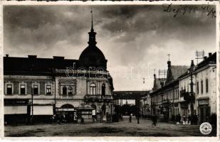 1940 Dés, Dej; Fő tér, üzletek, gyógyszertár / main square, shops, pharmacy