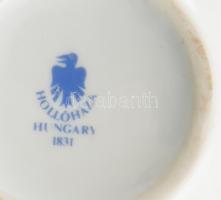 6 db Hollóházi régi autókat és mozdonyokat ábrázoló retro porcelán gyermek bögre készletben. Matricá...