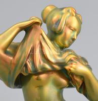 Zsolnay vetkőző akt. Eozin mázas porcelánfajansz. Mázrepedésekkel, jelzett: Zsolnay öttornyos márkaj...