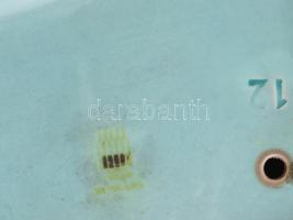 Zsolnay vetkőző akt. Eozin mázas porcelánfajansz. Mázrepedésekkel, jelzett: Zsolnay öttornyos márkaj...